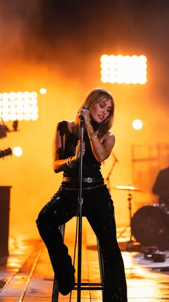 Saved public reels media preview 5 from @mileycyrus snapshot