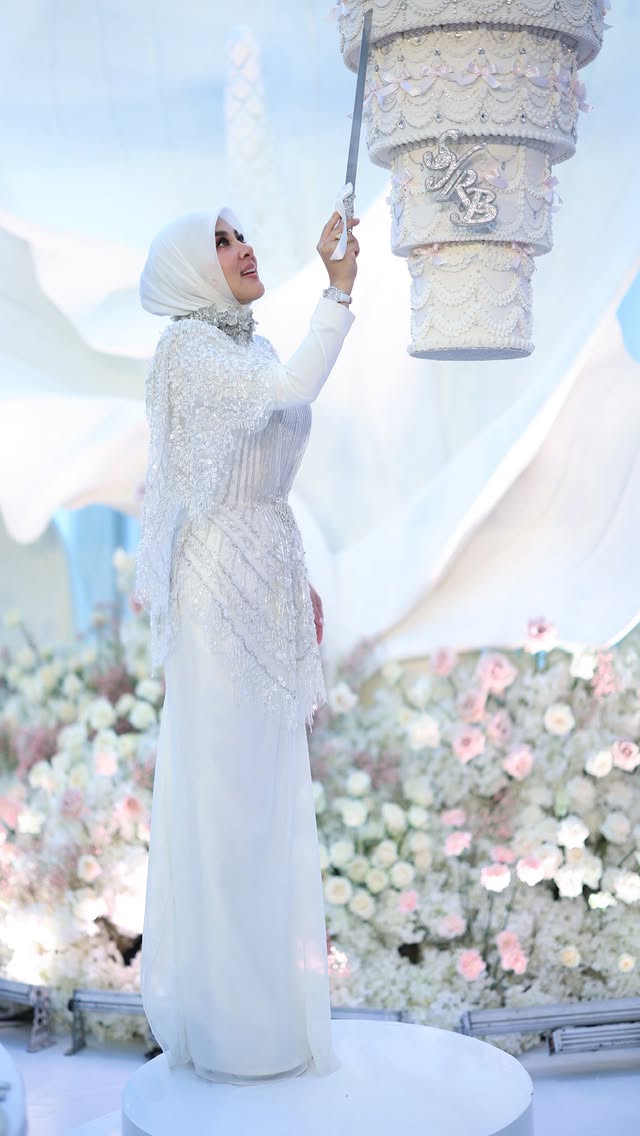 Saved public post media preview 3 from @princessyahrini snapshot