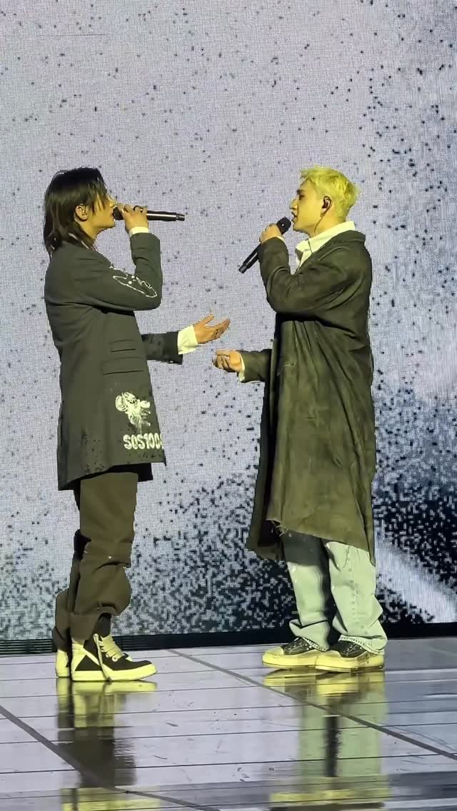 Saved public post media preview 8 from @realstraykids snapshot