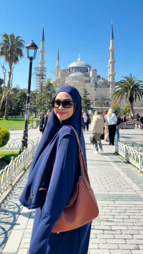 Saved public reels media preview 7 from @riaricis1795 snapshot