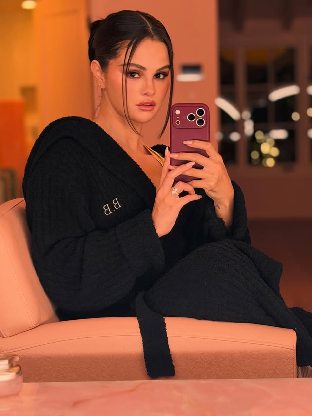 Saved public post media preview 1 from @selenagomez snapshot