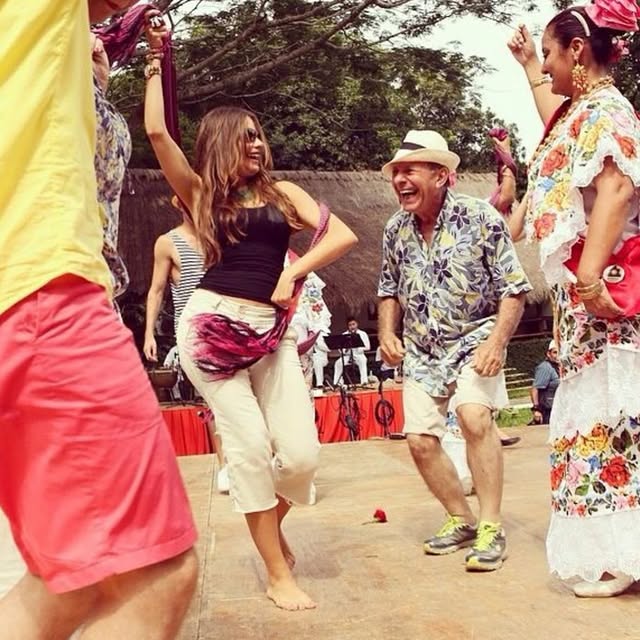 Saved public post media preview 3 from @sofiavergara snapshot