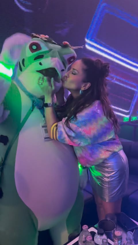 Saved public reels media preview 5 from @sunnyleone snapshot