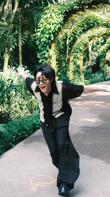 Saved public reels media preview 8 from @uarmyhope snapshot