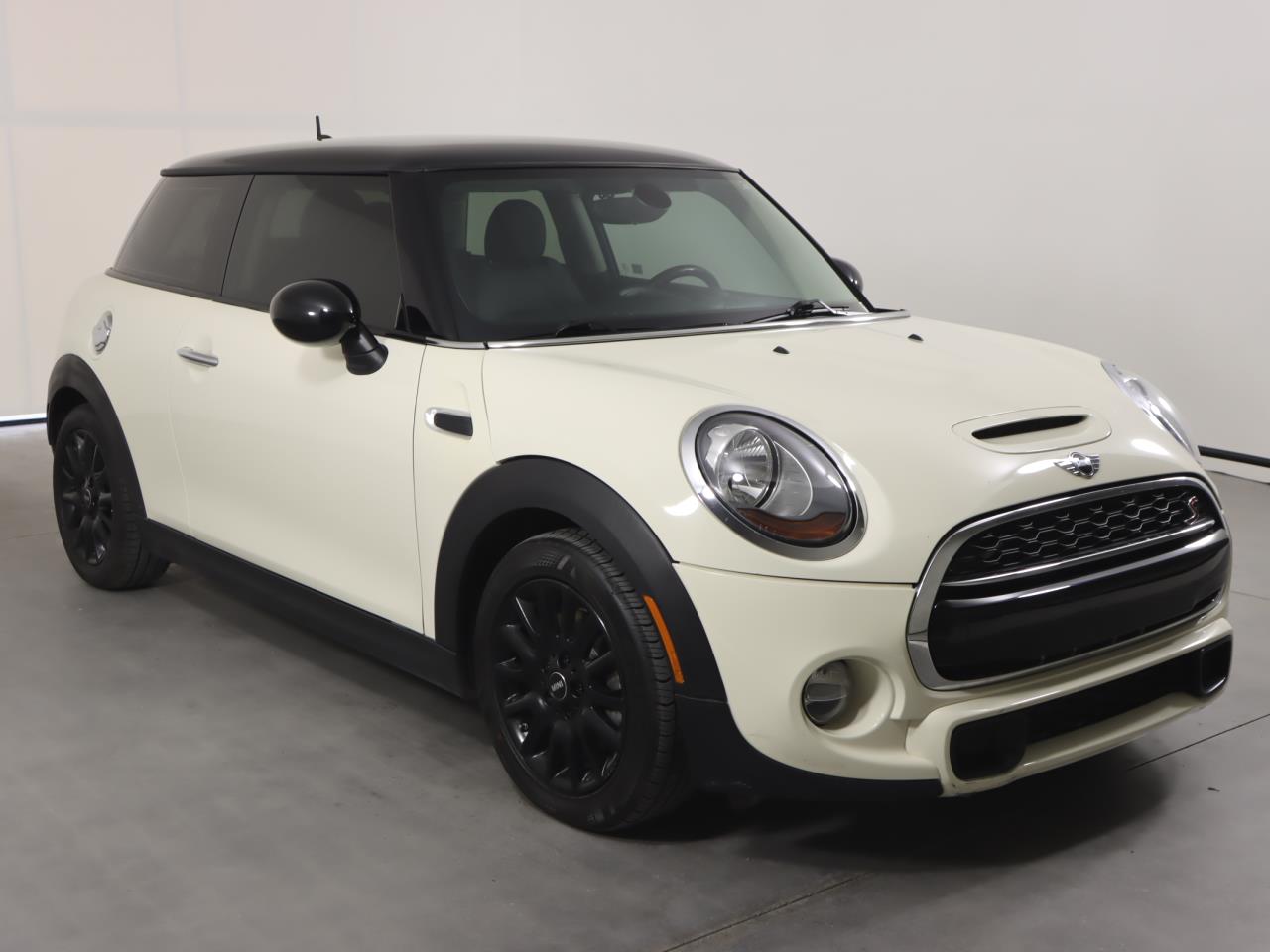 Florida Fine Cars - Used MINI HARDTOP 2 DOOR 2017 SAN ANTONIO COOPER S