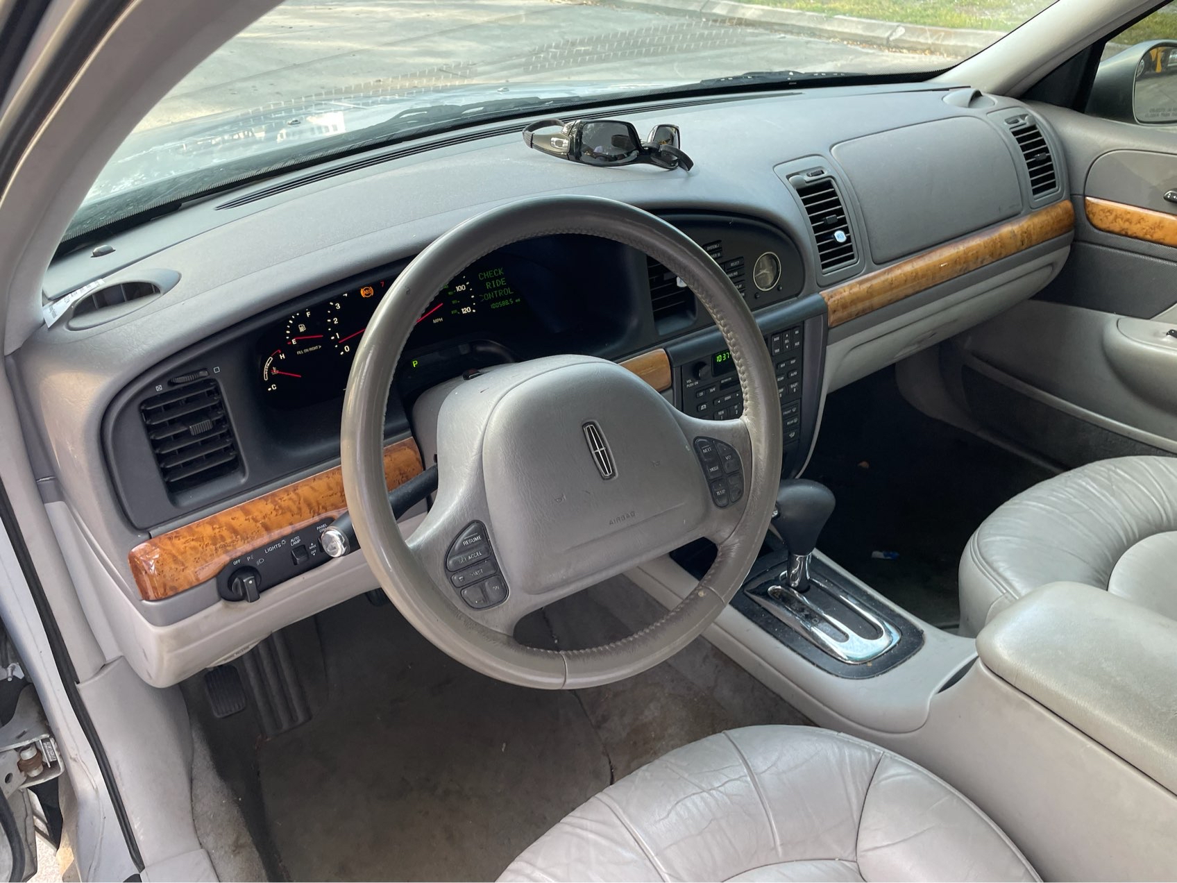 Florida Fine Cars - Used LINCOLN CONTINENTAL 2002 WEST PALM BASE