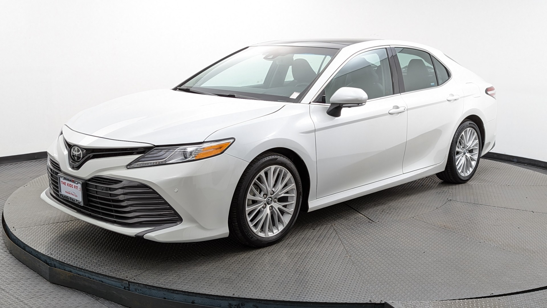 Used 2018 TOYOTA CAMRY XLE for sale in WEST PALM | 129871