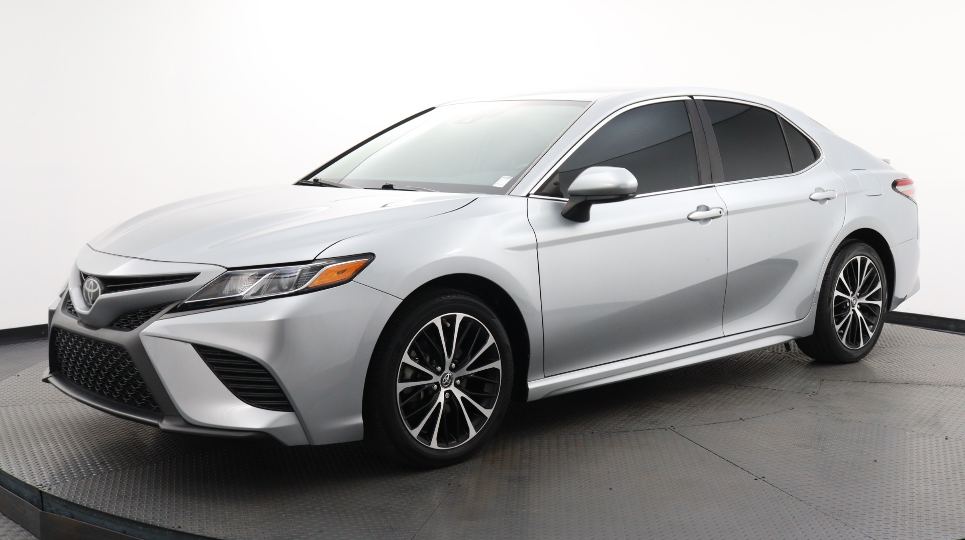 Used 2019 TOYOTA CAMRY SE for sale in WEST PALM | 129896