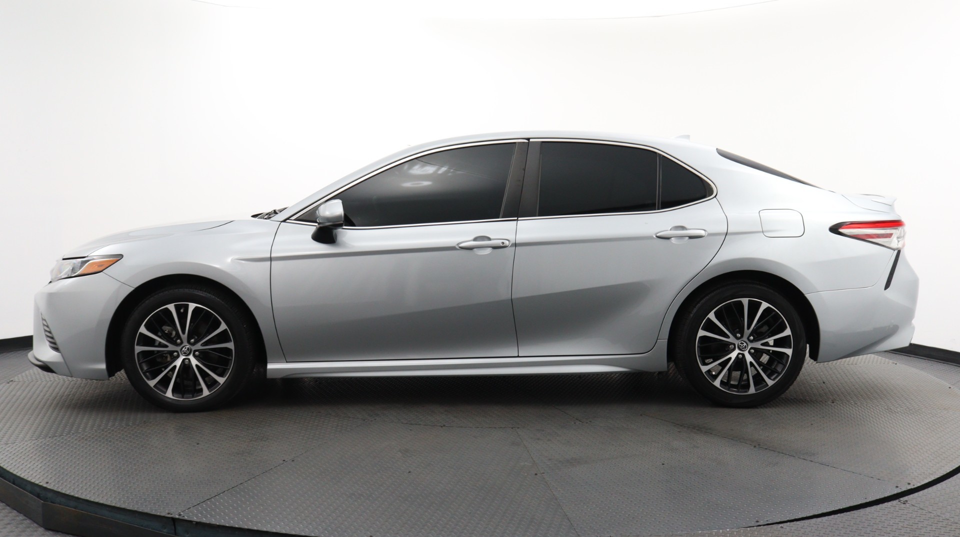 Used 2019 TOYOTA CAMRY SE for sale in WEST PALM | 129896