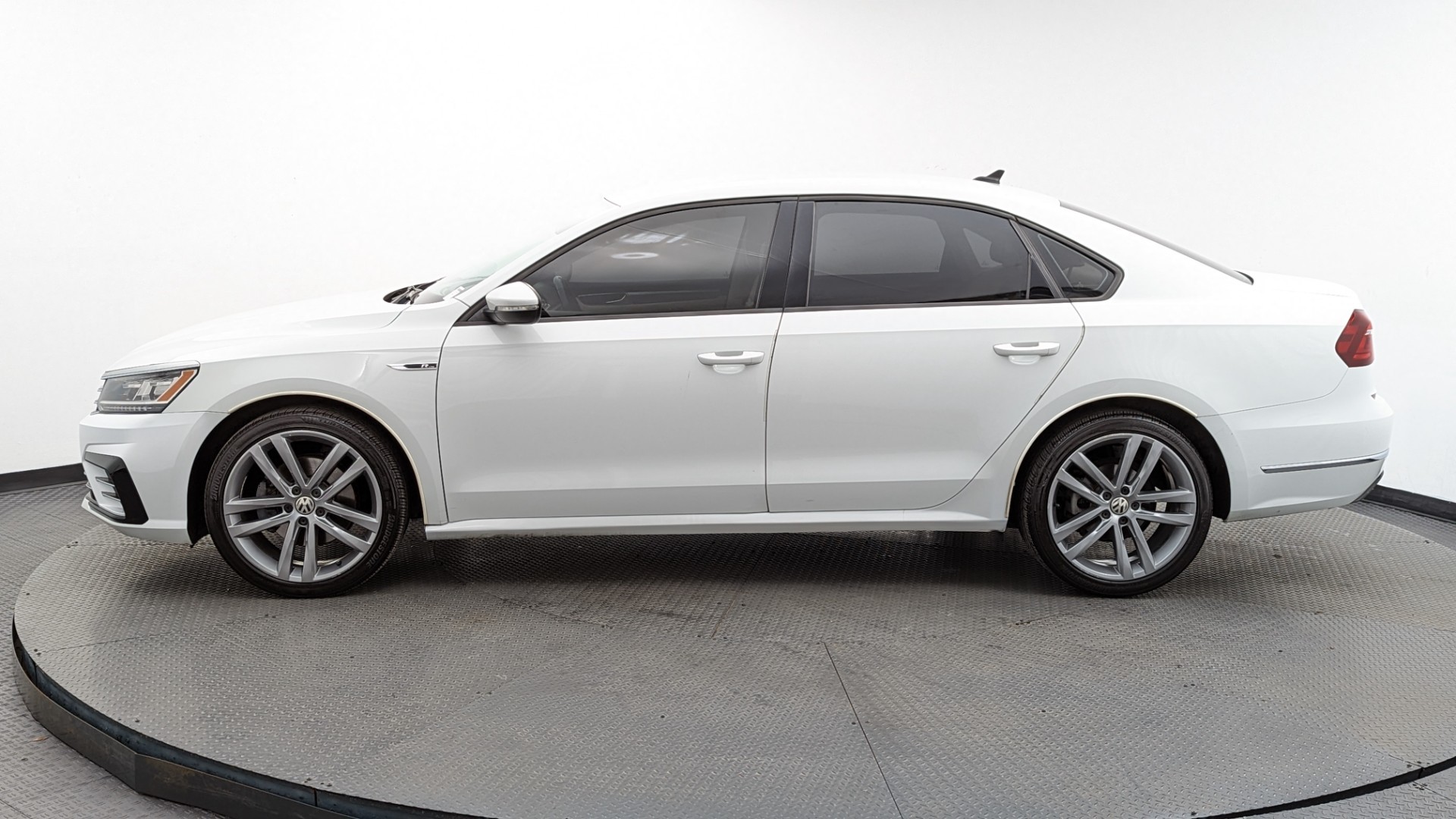 Florida Fine Cars - Used VOLKSWAGEN PASSAT 2018 WEST PALM R-LINE