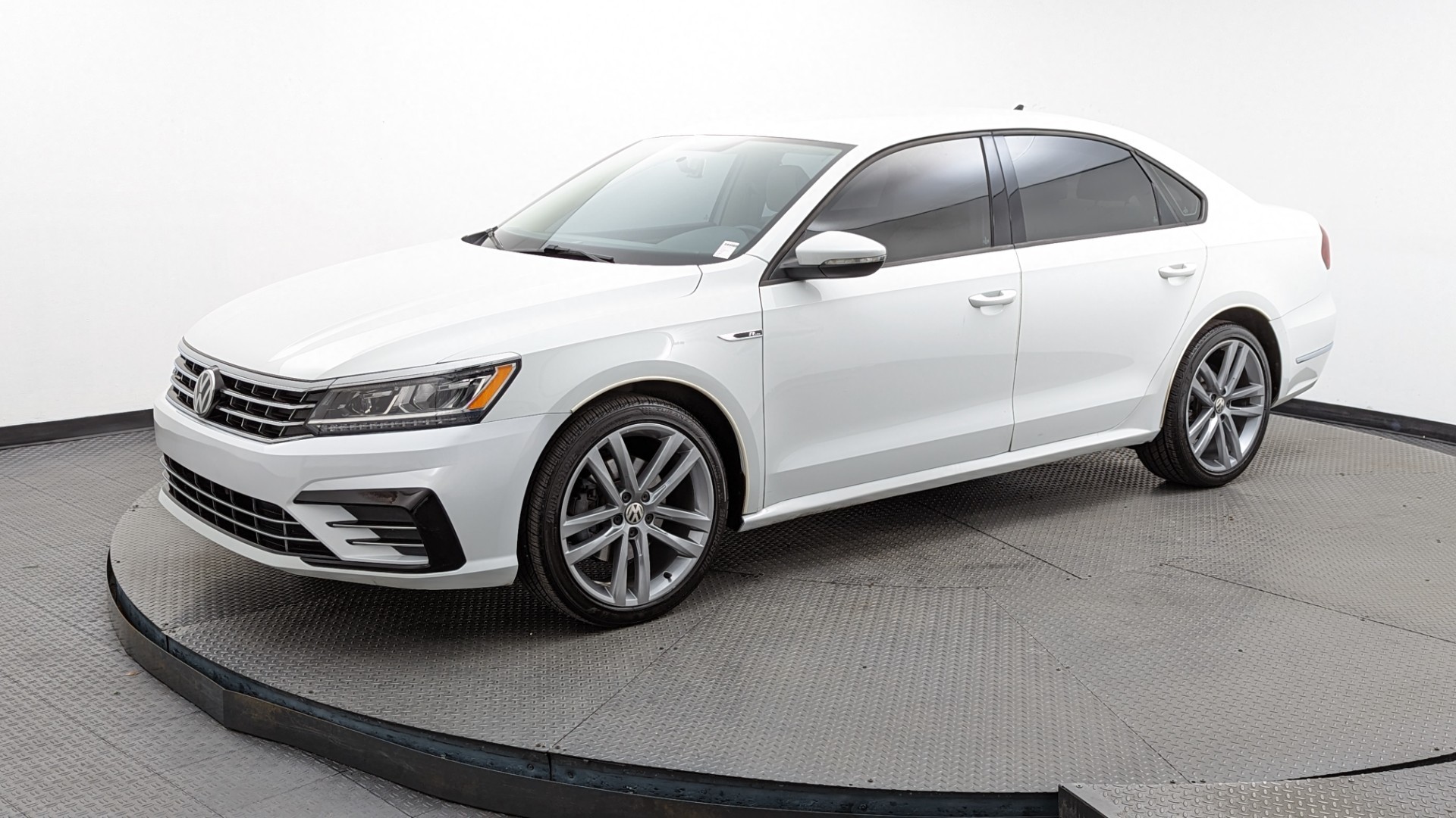 Florida Fine Cars - Used VOLKSWAGEN PASSAT 2018 WEST PALM R-LINE