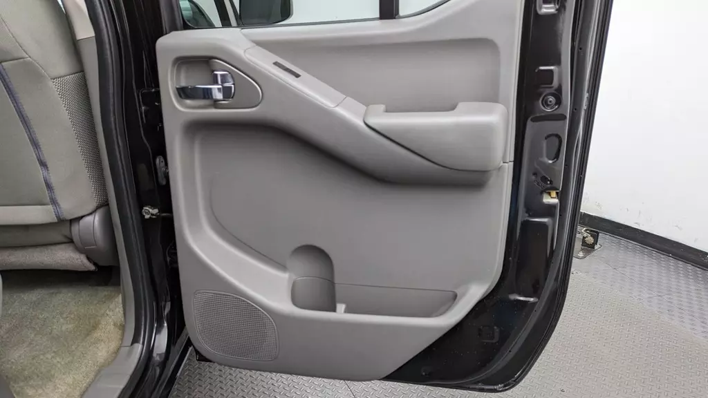 Florida Fine Cars - Used NISSAN FRONTIER 2018 MIAMI SV V6
