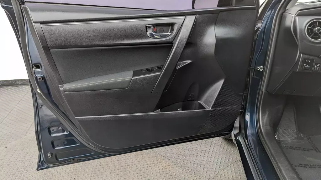 Florida Fine Cars - Used TOYOTA COROLLA 2018 MARGATE LE