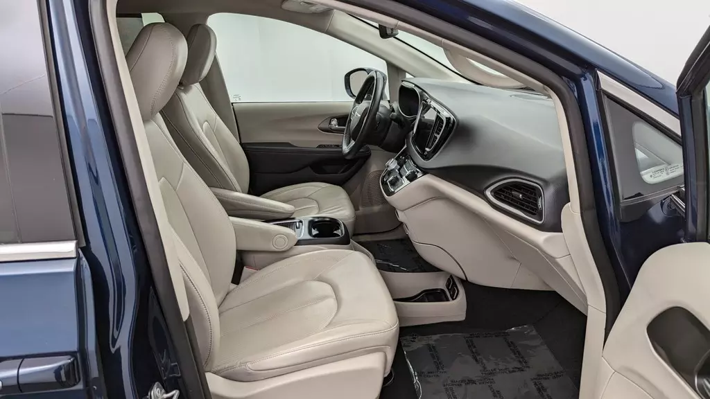 Florida Fine Cars - Used CHRYSLER PACIFICA 2021 MIAMI TOURING L