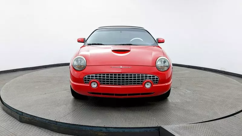 EMINEM CAR FORD THUNDERBIRD赤 1955 Ford Thunderbird Red With Red Roof 1/18 Diecast Model Car by