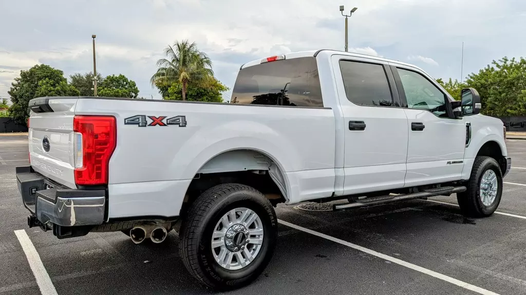 Florida Fine Cars - Used FORD SUPER DUTY F-250 SRW 2019 MIAMI XLT