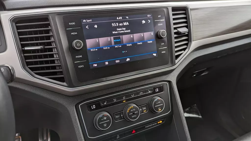 Florida Fine Cars - Used VOLKSWAGEN ATLAS 2019 MARGATE 3.6L V6 SE W/TECHNOLOGY R-LINE