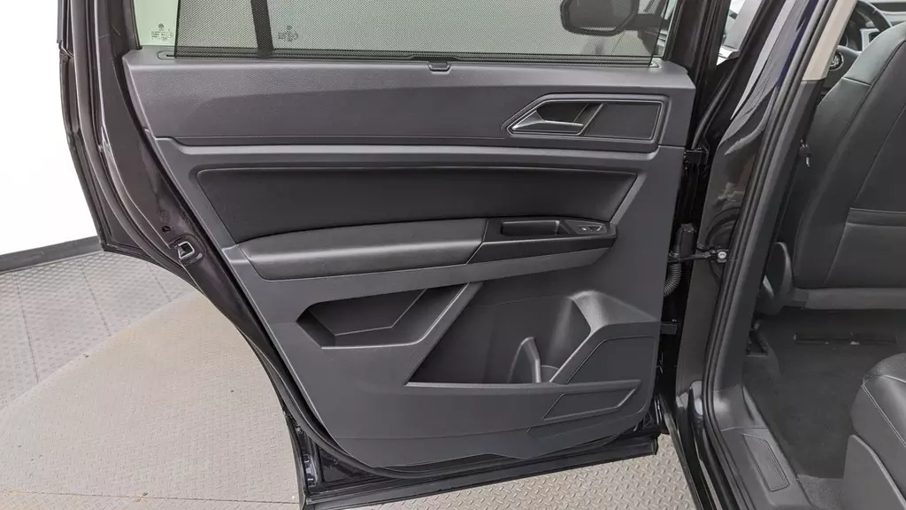 Florida Fine Cars - Used VOLKSWAGEN ATLAS 2019 MARGATE 3.6L V6 SE W/TECHNOLOGY R-LINE