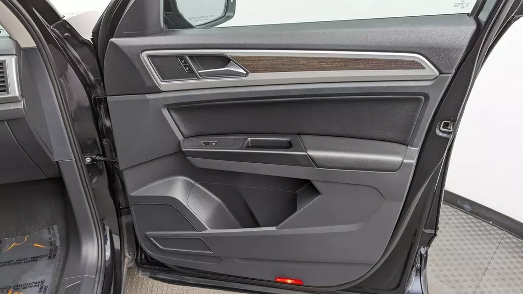 Florida Fine Cars - Used VOLKSWAGEN ATLAS 2019 MARGATE 3.6L V6 SE W/TECHNOLOGY R-LINE