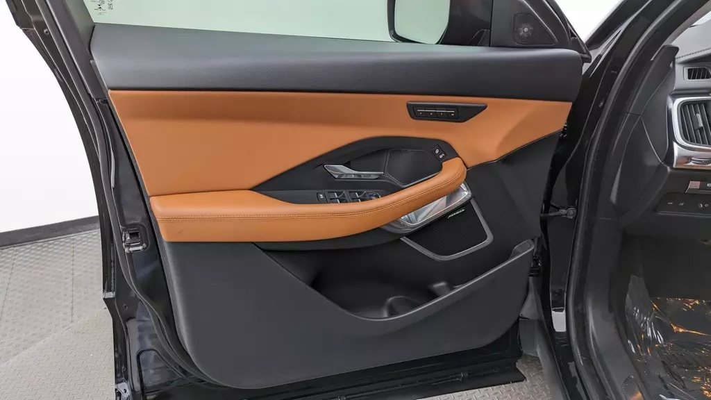 Florida Fine Cars - Used JAGUAR E-PACE 2019 MIAMI SE