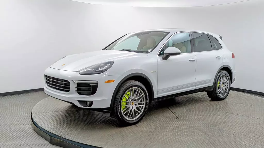 Florida Fine Cars - Used PORSCHE CAYENNE 2015 MIAMI S E-HYBRID