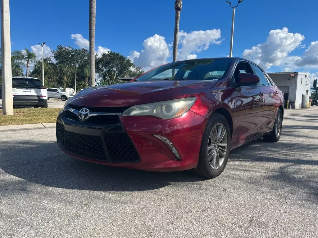 Used 2016 TOYOTA CAMRY SE for sale in ORLANDO 137922
