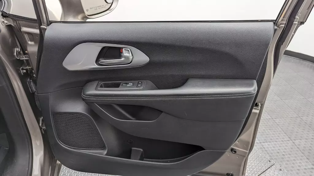 Florida Fine Cars - Used CHRYSLER PACIFICA 2018 MARGATE TOURING L