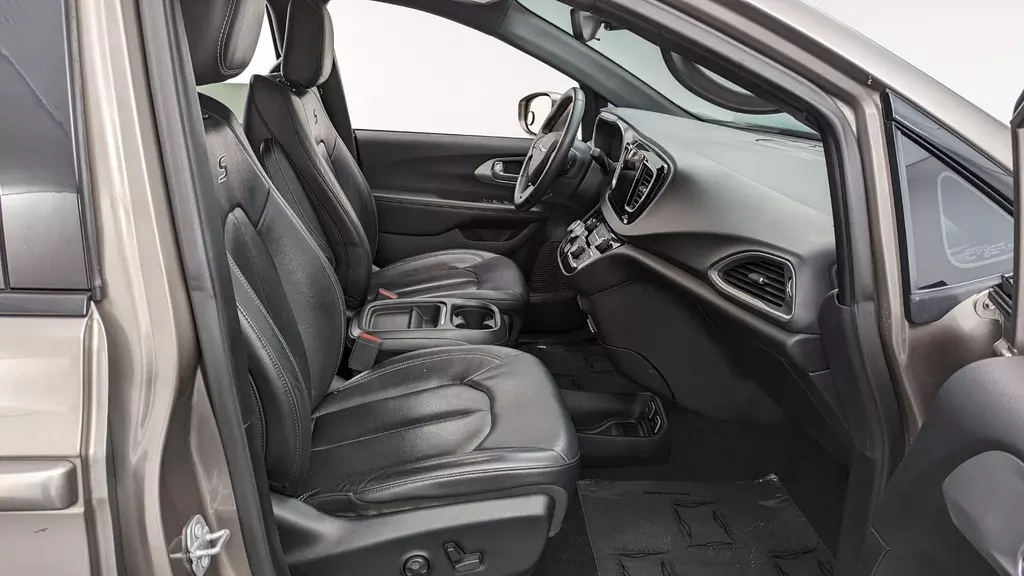 Florida Fine Cars - Used CHRYSLER PACIFICA 2018 MARGATE TOURING L