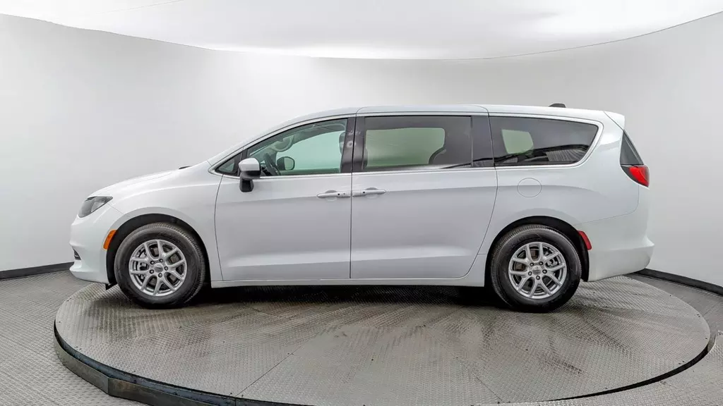 Florida Fine Cars - Used CHRYSLER VOYAGER 2022 MIAMI LX