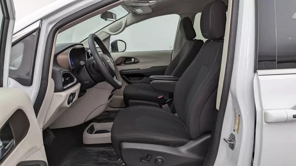 Florida Fine Cars - Used CHRYSLER VOYAGER 2022 MIAMI LX