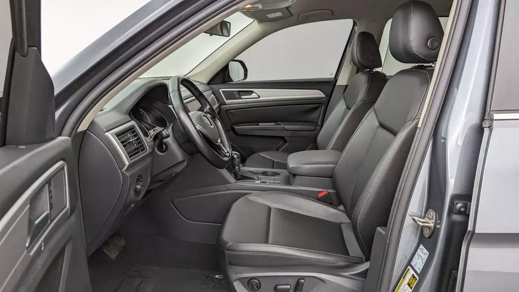 Florida Fine Cars - Used VOLKSWAGEN ATLAS 2018 MIAMI 3.6L V6 SE