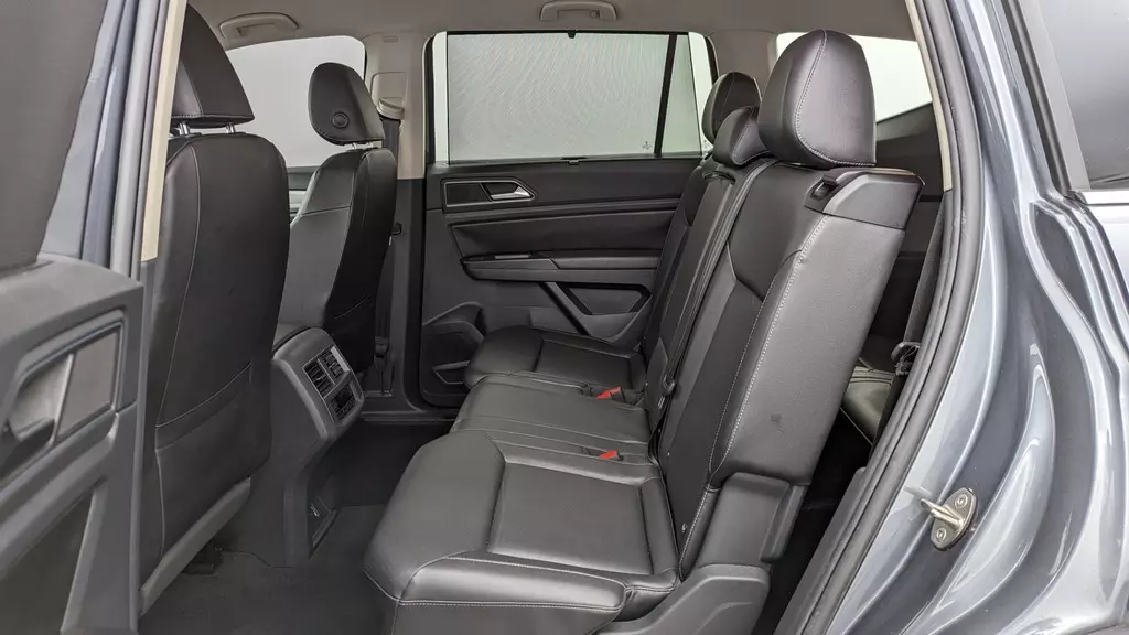 Florida Fine Cars - Used VOLKSWAGEN ATLAS 2018 MIAMI 3.6L V6 SE