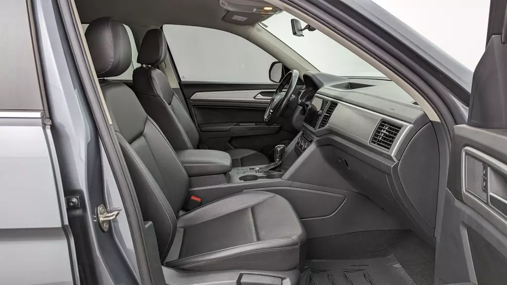 Florida Fine Cars - Used VOLKSWAGEN ATLAS 2018 MIAMI 3.6L V6 SE