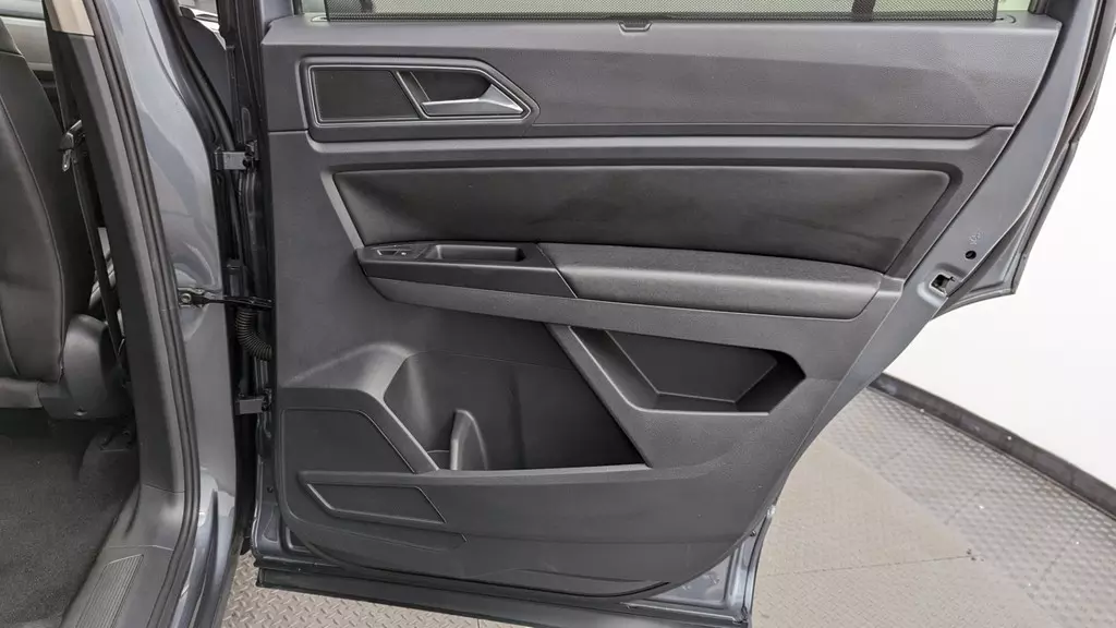 Florida Fine Cars - Used VOLKSWAGEN ATLAS 2018 MIAMI 3.6L V6 SE