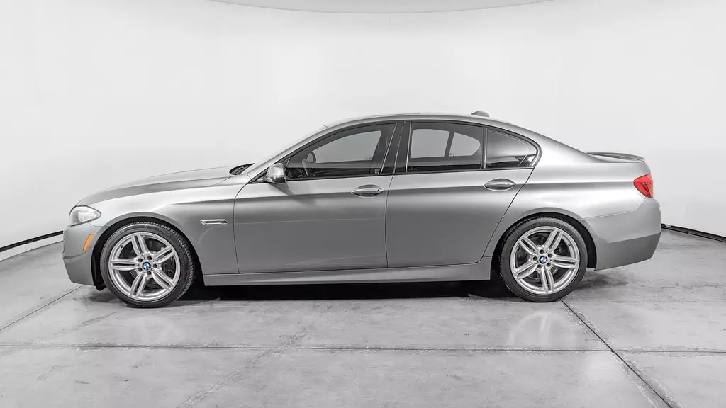 2016 BMW 5 SERIES 535I photo 2