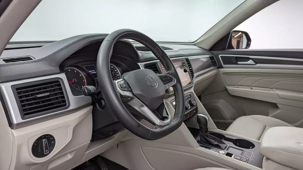 Florida Fine Cars - Used VOLKSWAGEN ATLAS 2021 WEST PALM 3.6L V6 SE W/TECHNOLOGY