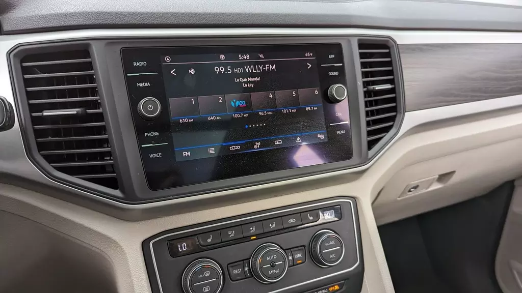 Florida Fine Cars - Used VOLKSWAGEN ATLAS 2021 WEST PALM 3.6L V6 SE W/TECHNOLOGY