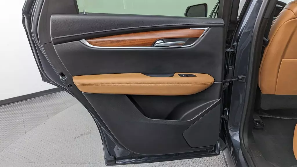 Florida Fine Cars - Used CADILLAC XT5 2021 MIAMI FWD PREMIUM LUXURY