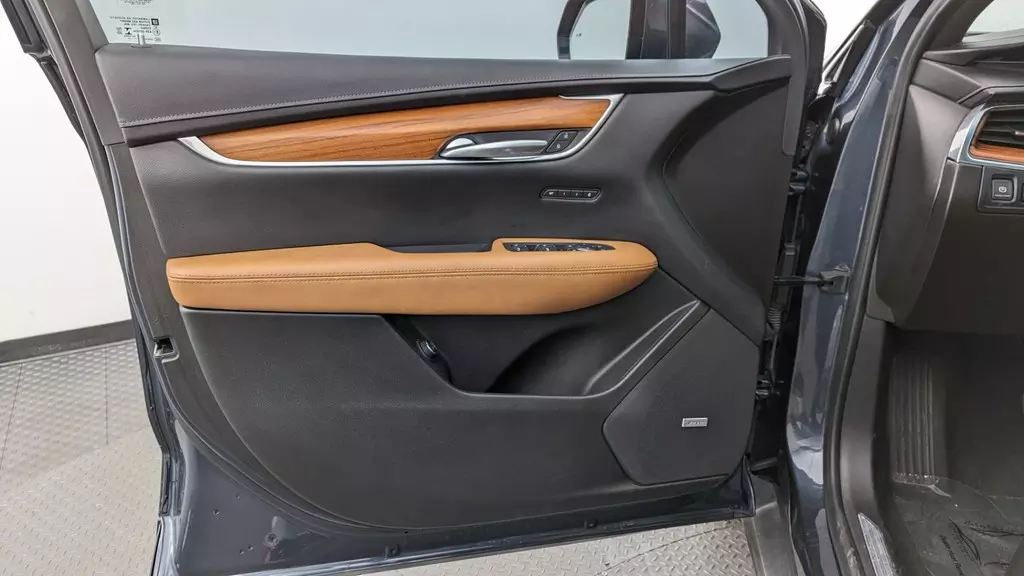 Florida Fine Cars - Used CADILLAC XT5 2021 MIAMI FWD PREMIUM LUXURY