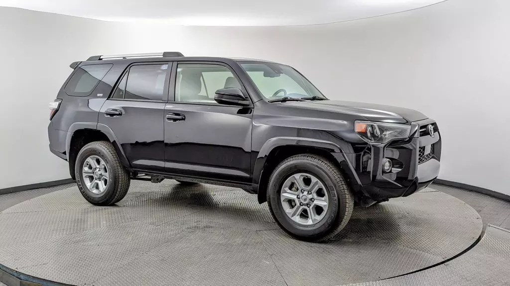 Used 2023 TOYOTA 4RUNNER SR5 for sale in MIAMI | 141114