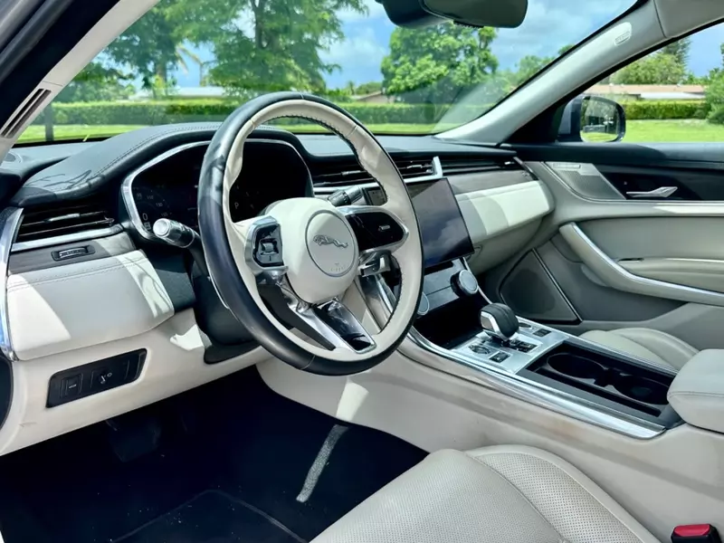 Used 2021 JAGUAR XF SE for sale in MIAMI | 142921