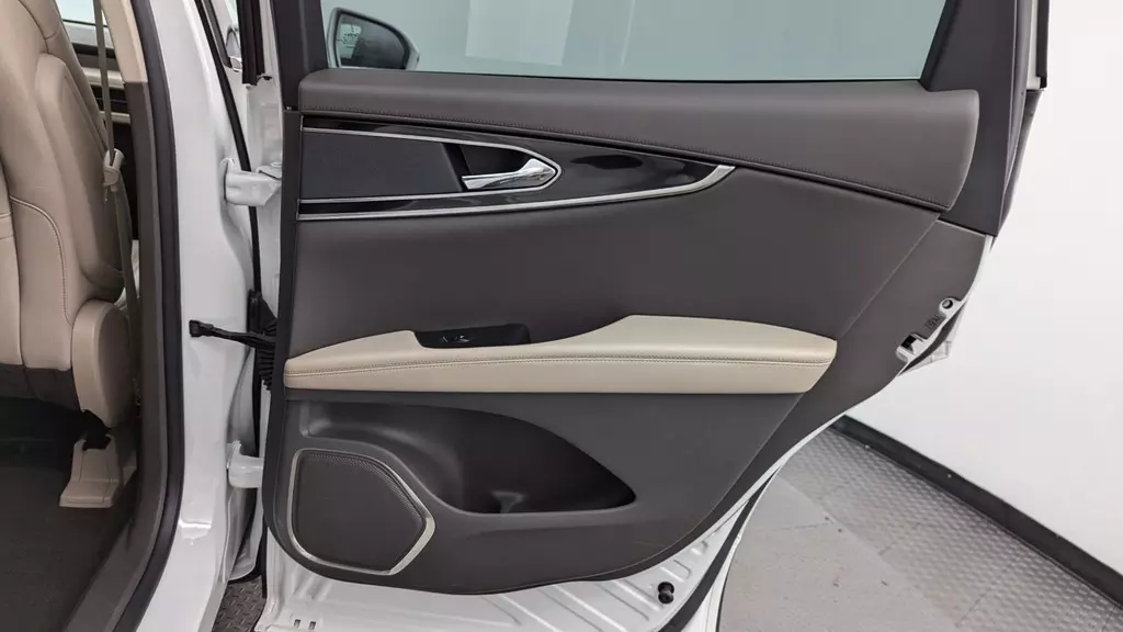 Florida Fine Cars - Used LINCOLN NAUTILUS 2022 MIAMI STANDARD