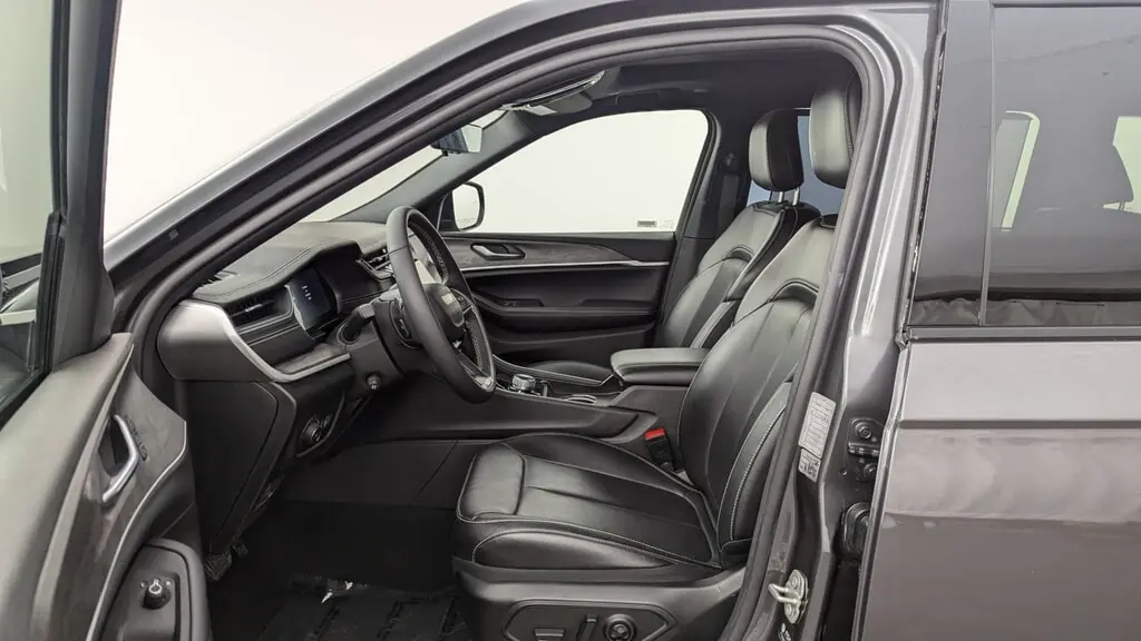 Florida Fine Cars - Used JEEP GRAND CHEROKEE L 2024 WEST PALM LIMITED