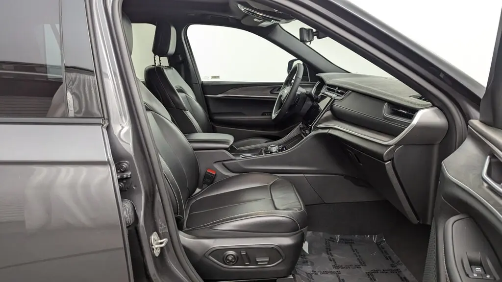 Florida Fine Cars - Used JEEP GRAND CHEROKEE L 2024 WEST PALM LIMITED