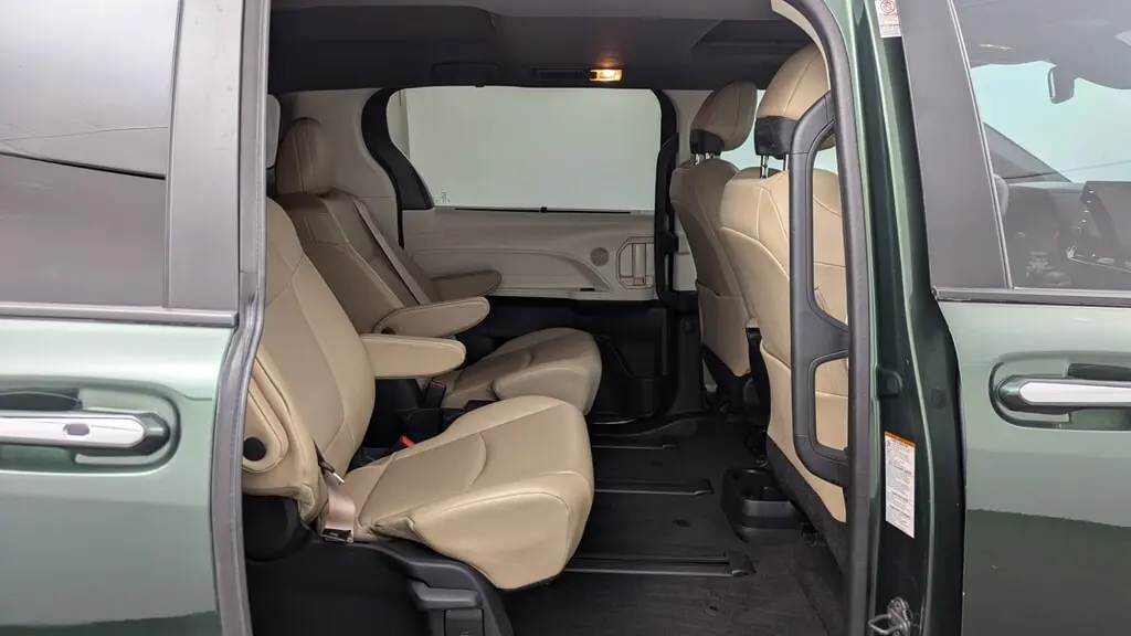 Florida Fine Cars - Used TOYOTA SIENNA 2022 MIAMI XLE