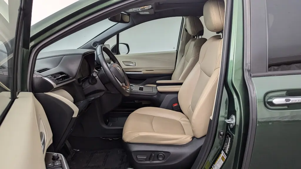 Florida Fine Cars - Used TOYOTA SIENNA 2022 MIAMI XLE
