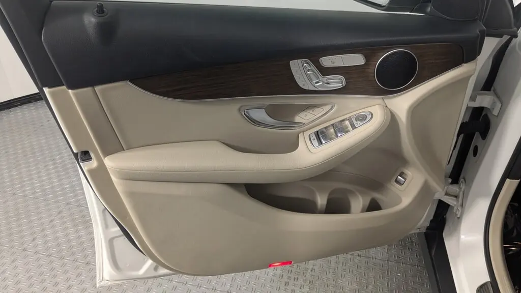 Florida Fine Cars - Used MERCEDES-BENZ GLC 2022 ORLANDO GLC 300