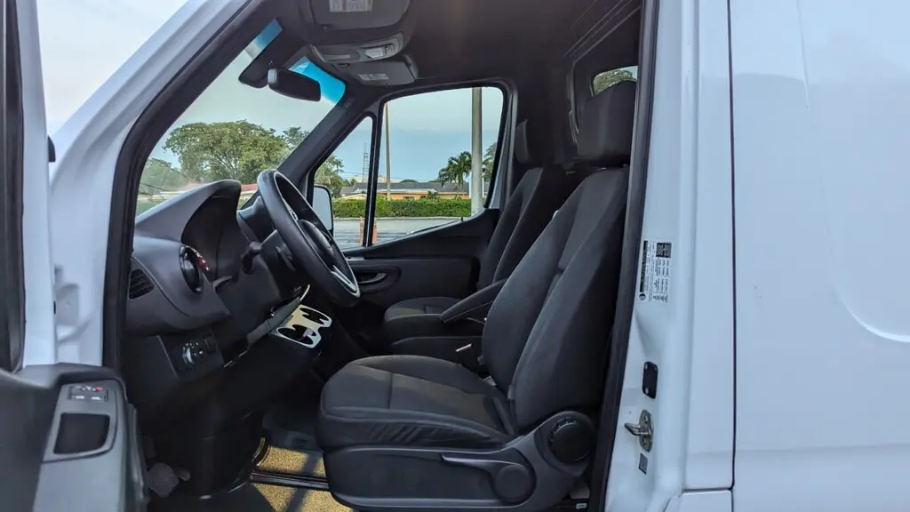 Florida Fine Cars - Used FREIGHTLINER SPRINTER 2019 MIAMI 