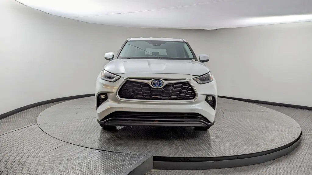 Florida Fine Cars - Used TOYOTA HIGHLANDER 2022 WEST PALM HYBRID LE