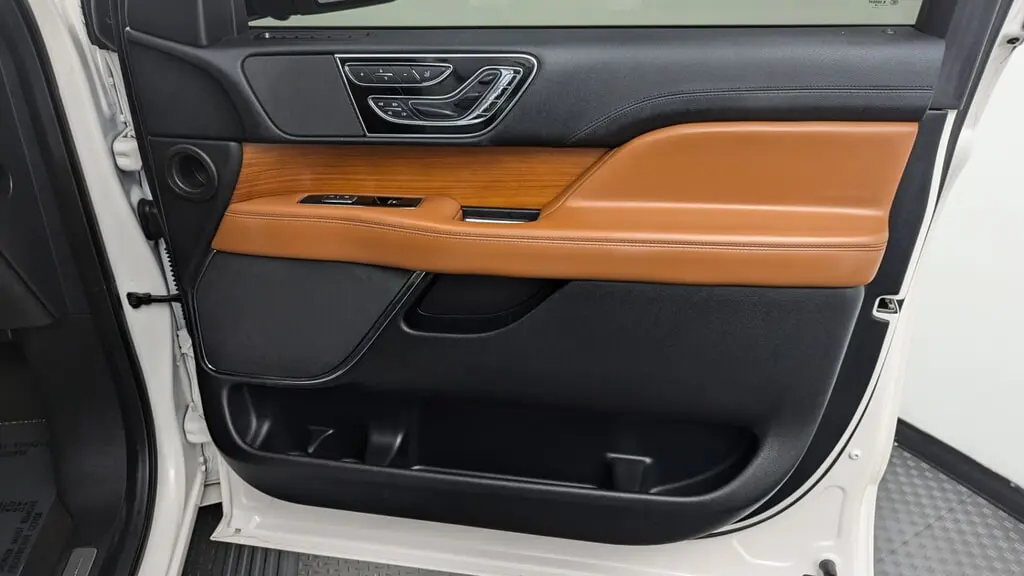 Florida Fine Cars - Used LINCOLN NAVIGATOR 2019 MARGATE RESERVE